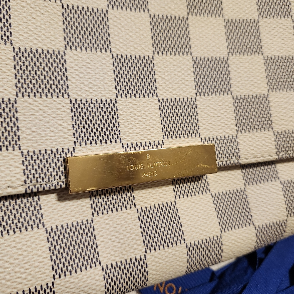 Louis Vuitton White and Tan Checkered Bag - Picture 5 of 12